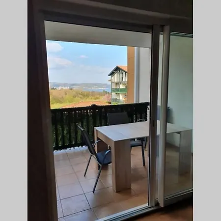Hendaye: Joli T3, Piscine Et Parking Avec Vue Sur L'Ocean Apartment Exterior photo