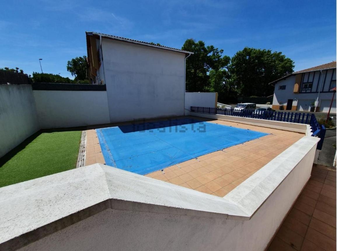 Hendaye: Joli T3, Piscine Et Parking Avec Vue Sur L'ocean * Hendaye