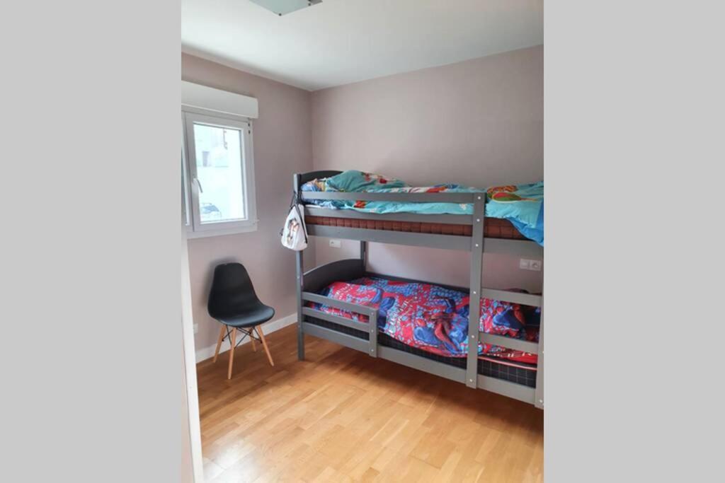 Hendaye: Joli T3, Piscine Et Parking Avec Vue Sur L'ocean *
